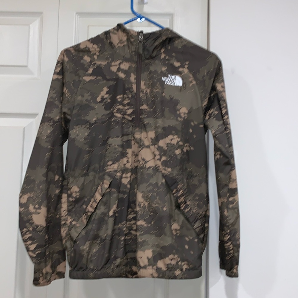 North Face boy’s 1/4 zip nylon hoodie